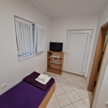 Apartmani Smiljanic Starigrad Paklenica Cameră foto